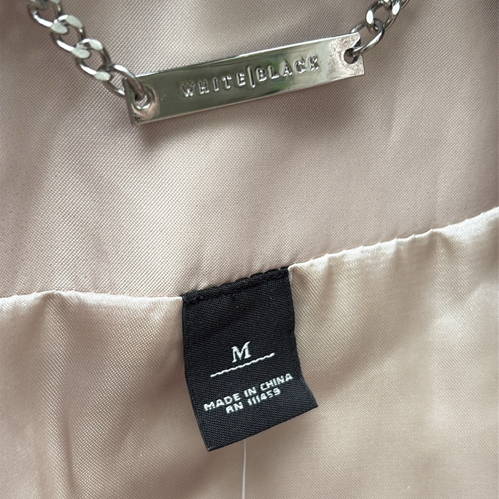 White House Black Market medium champagne quilted zip vest w/ belt. NWT!! - Picture 4 of 7